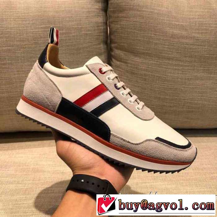 ランニングシューズ 絶対おさえるべきカラーと最新 トムブラウン やっぱり優しい色 THOM BROWNE 最新秋冬トレンドをチェック！2019-20秋冬
