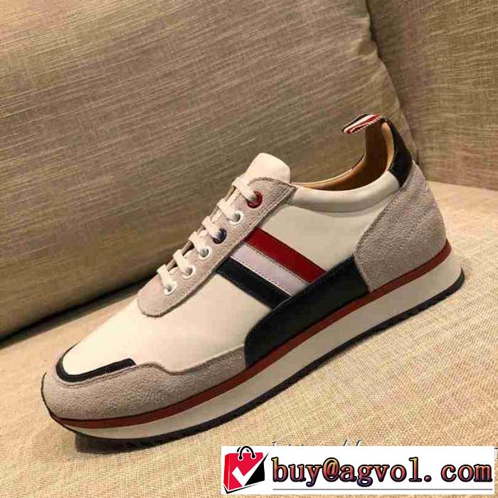 ランニングシューズ 絶対おさえるべきカラーと最新 トムブラウン やっぱり優しい色 THOM BROWNE 最新秋冬トレンドをチェック！2019-20秋冬