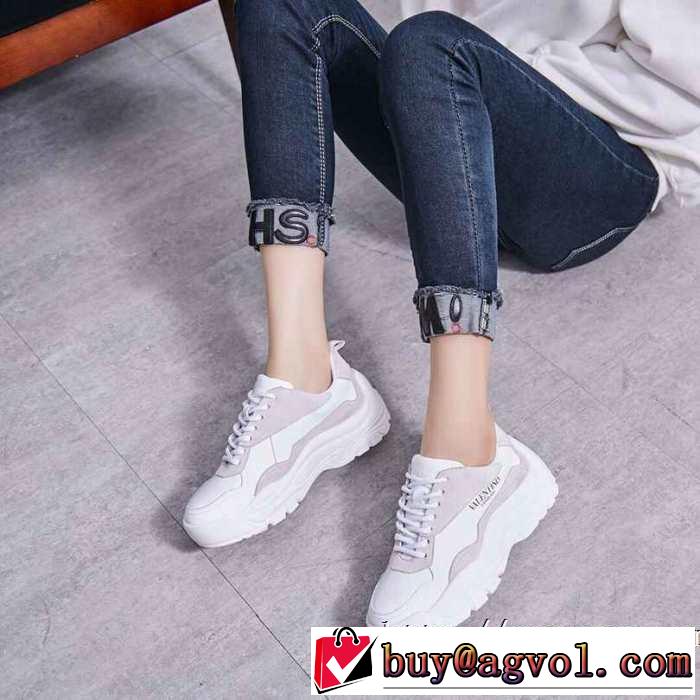 今年注目すべき秋冬ファッション ランニングシューズ ヴァレンティノヒットする秋冬コレクション VALENTINO 男女兼用 2019トレンドアイテム激安