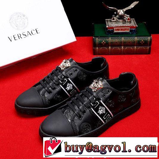 VERSACE ヴェルサーチ カジュアルシューズ 春夏らしい爽やかさ 2019春夏トレンドアイテム きちんと感をプラス