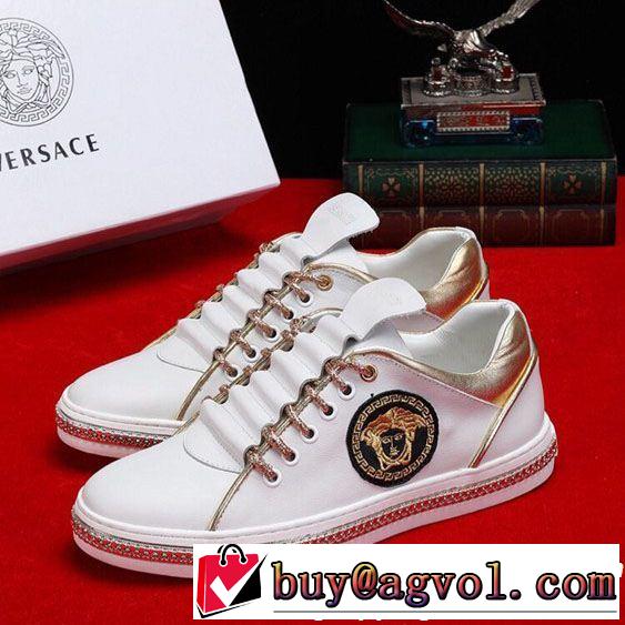 海外セレブは大人気 2019年夏の一押しファッションアイテム VERSACE ヴェルサーチ カジュアルシューズ 2色可選