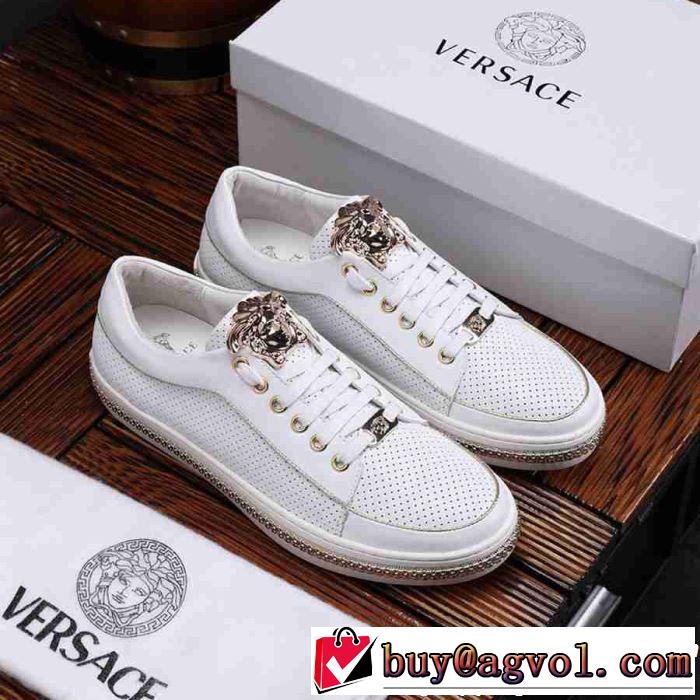 【2019春夏】最新コレクション VERSACE ヴェルサーチ カジュアルシューズ  まずは定番！人気アイテム