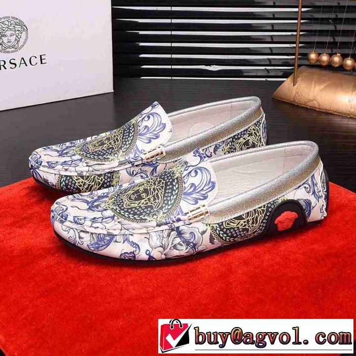カジュアルシューズ人気夏ファションおすすめ 【2019年】夏のファッション ヴェルサーチ VERSACE