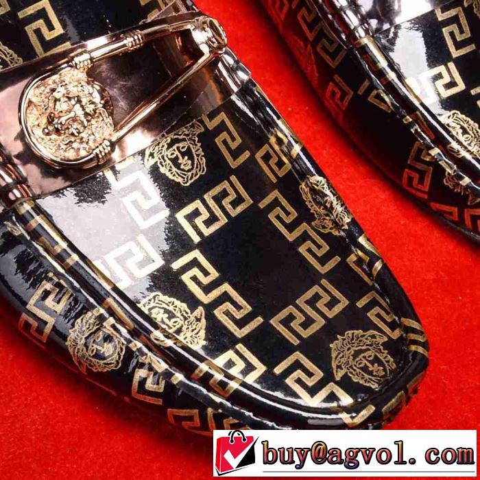 カジュアルシューズ 2色可選 春夏のトレンドアイテム 2019年春夏のトレンドアイテム ヴェルサーチ VERSACE