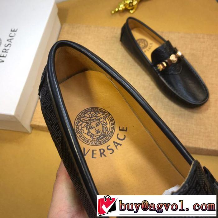 カジュアルシューズ ヴェルサーチ VERSACE 【2019春夏】最新コレクション 春夏の流行りトップス
