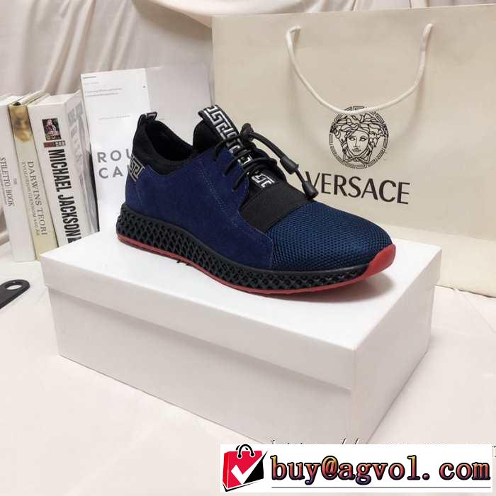 VERSACE  着心地もなめらかで快適 ヴェルサーチ最重要！2019秋冬トレンド ランニングシューズ 最新トレンドコーデおすすめ