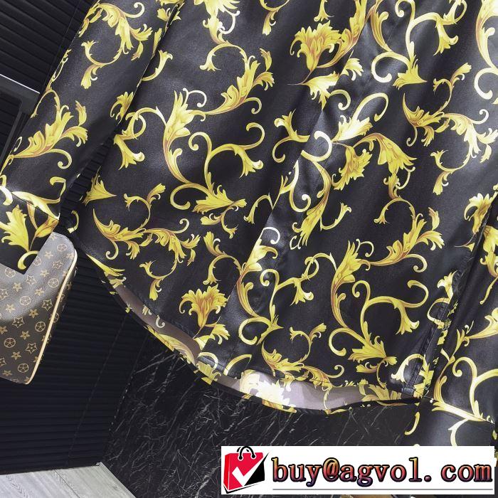ヴェルサーチVERSACE 2019年春夏のトレンドアイテム 長袖 /ロンT/ロングT/ロングTシャツ 夏のフレッシュな気分に