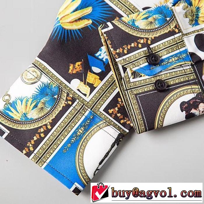 大人っぽく着こなし シャツ ヴェルサーチ 2019SSのトレンド商品VERSACE  春夏らしい爽やかさ