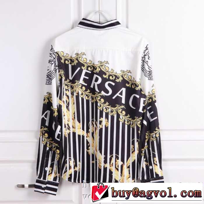 シャツ 最重要！2019秋冬トレンド 絶対おさえるべきカラーと最新 ヴェルサーチ VERSACE