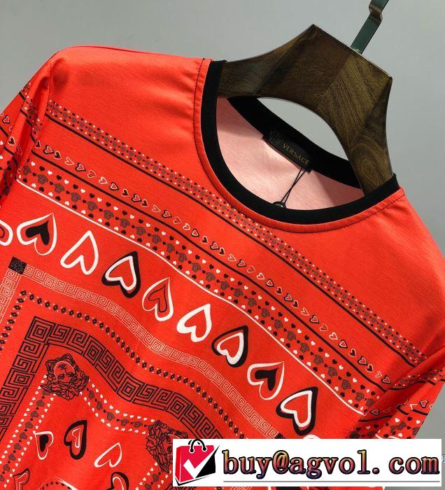 長袖Tシャツ 2019春夏トレンドアイテム 今期のトレンド定番アイテム ヴェルサーチ VERSACE