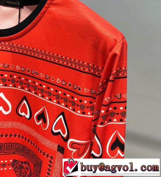 長袖Tシャツ 2019春夏トレンドアイテム 今期のトレンド定番アイテム ヴェルサーチ VERSACE
