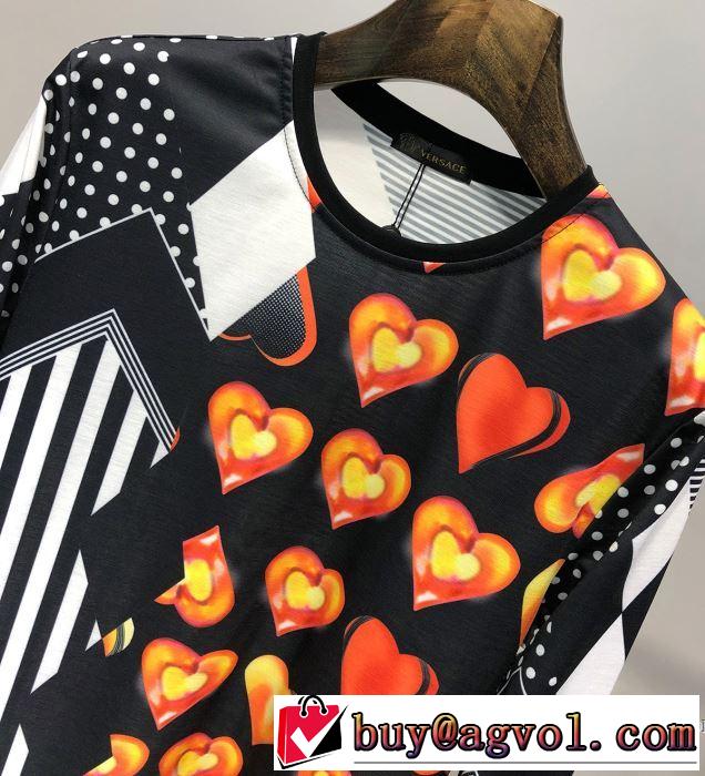 人気ストリートブランド新品 ヴェルサーチ VERSACE 長袖Tシャツ 2019年春夏シーズンの人気