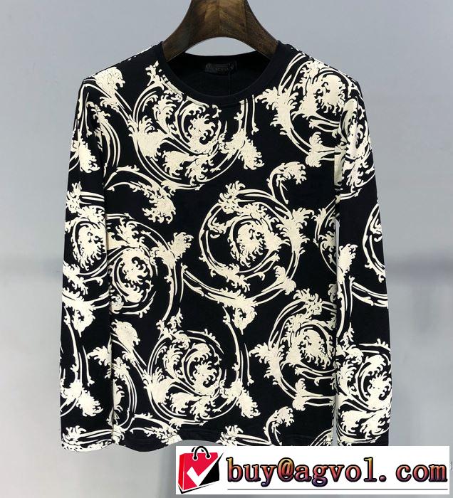 大人カジュアル夏ファッション2019 ヴェルサーチ VERSACE 長袖Tシャツ 2色可選 暑い季節も大活躍