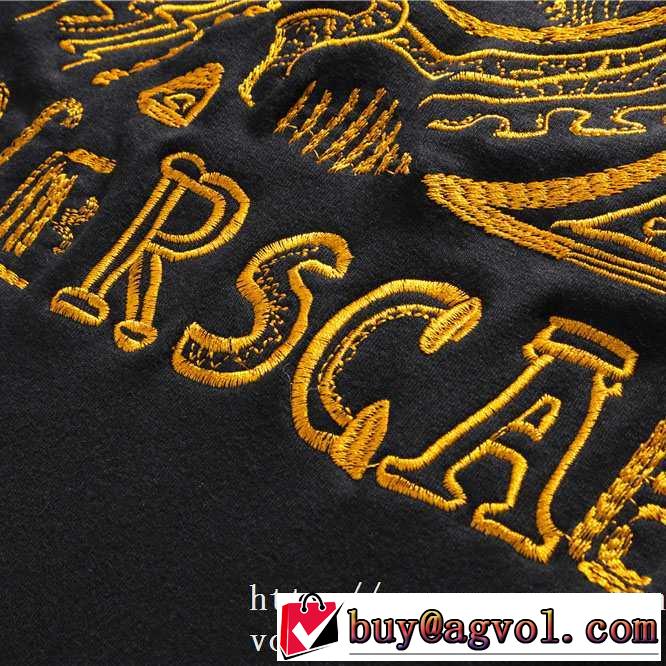 長袖Tシャツ ヴェルサーチ VERSACE 【2019秋冬】今きてる最先端ブランド 着心地もなめらかで快適