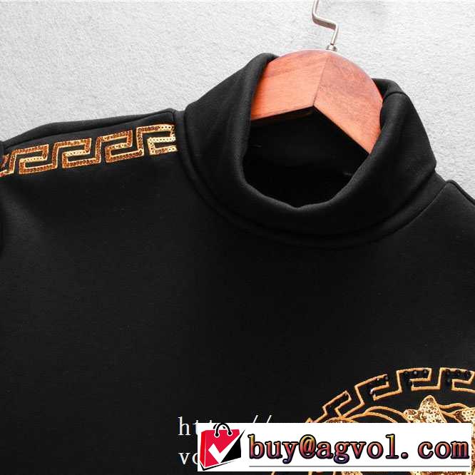 ヴェルサーチ VERSACE 長袖Tシャツ 絶対おさえるべきカラーと最新 2019秋冬トレンドアイテム