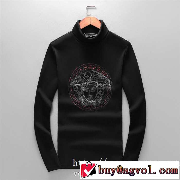 秋冬にお世話になる定番 2019-20秋冬トレンドファッション ヴェルサーチ VERSACE 長袖Tシャツ