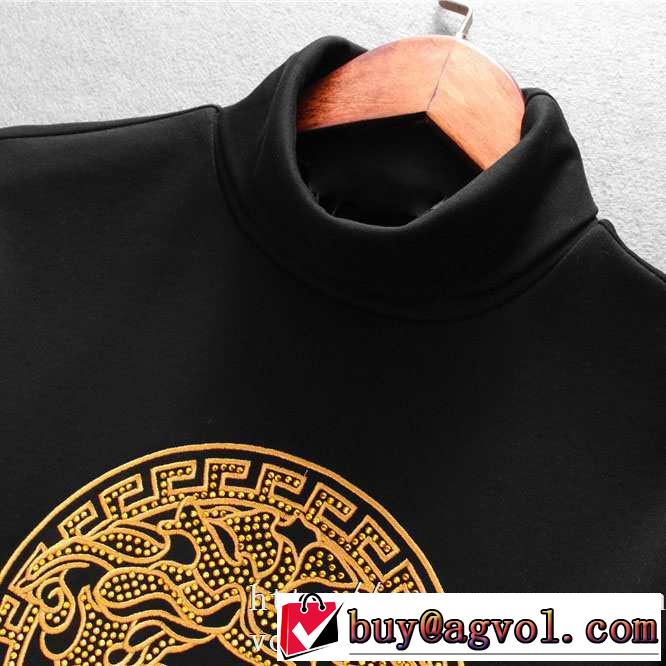 ヴェルサーチ VERSACE 長袖Tシャツ 【2019秋冬】今きてる最先端ブランド 今年注目な新品セール
