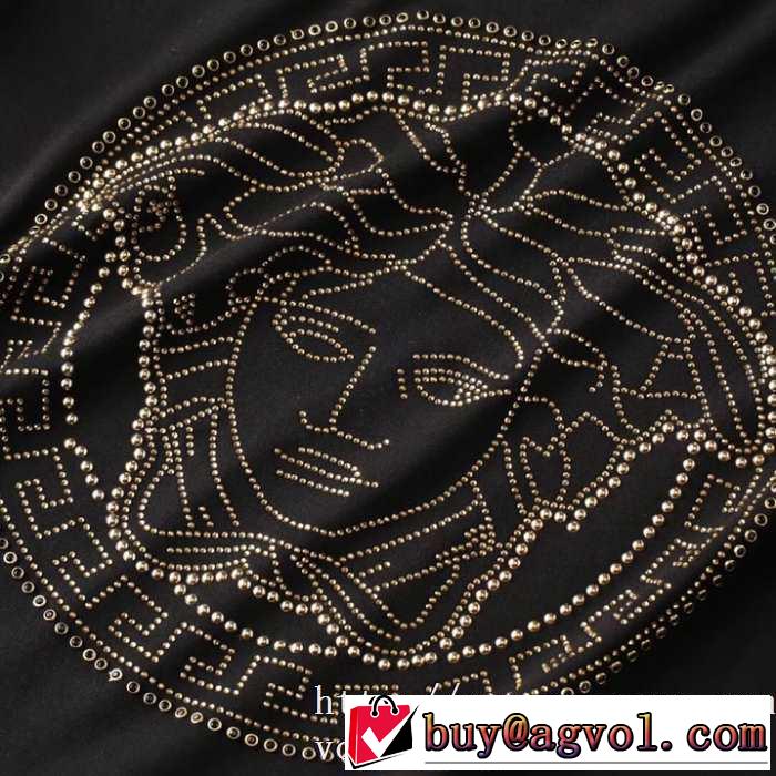 先取り 2019/2020秋冬ファッション 秋こそ楽しめるアイテム ヴェルサーチ VERSACE 長袖Tシャツ 2色可選