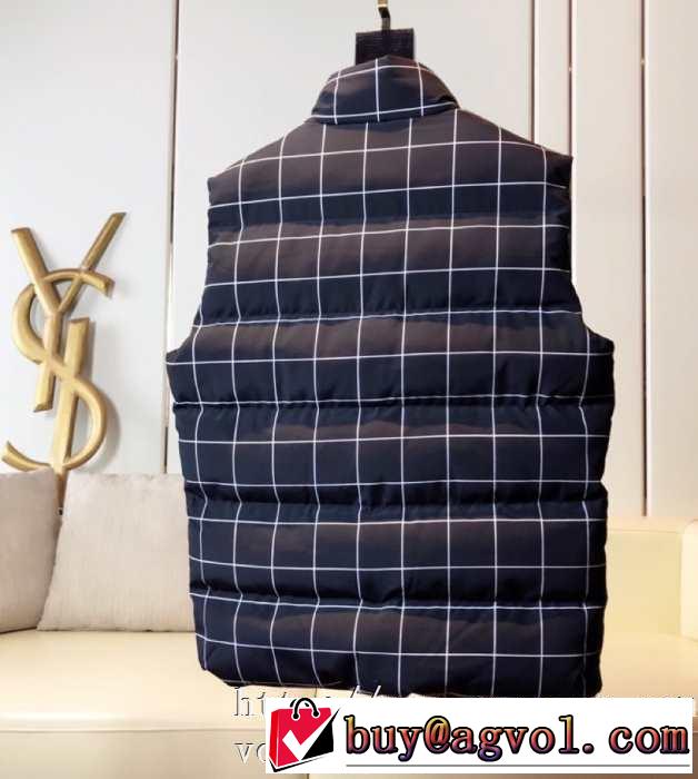 バーバリー 2019秋のファッショントレンドはこれ BURBERRY 大人かわいい秋冬コーデを楽しみ ダウンジャケット メンズ  おしゃれ度アップ秋冬コレクション