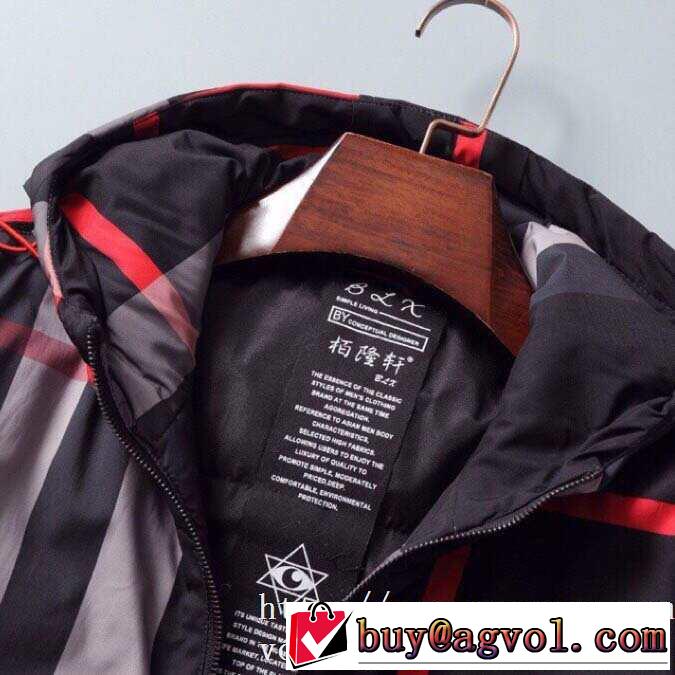 バーバリー お洒落で秋冬注目トレンド BURBERRY 今季トレンドをうまく取り ダウンジャケット メンズ 【2019秋冬】の注目トレンド