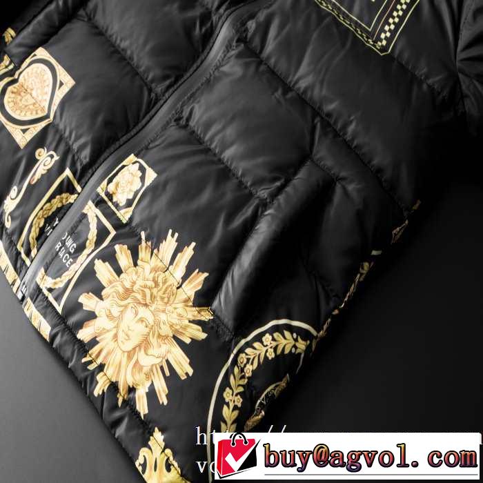 ヴェルサーチ 今年の流行りファション VERSACE 最新秋冬トレンドをチェック！2019-20秋冬 メンズ ダウンジャケット 絶対おさえるべきカラーと最新