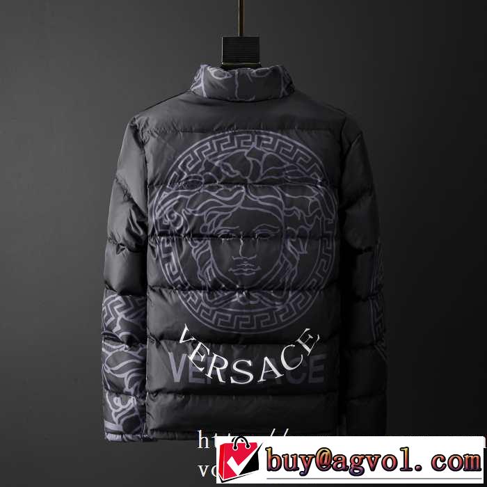 メンズ ダウンジャケット とにかく完璧ブランド新作 ヴェルサー秋服コーデ2019年版 チVERSACE  大胆なチェックの人気トレンド