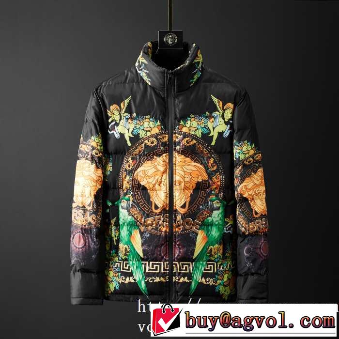 秋にはやる最新作を先取り ヴェルサーチ 2019秋冬トレンドアイテム VERSACE さわやかに新品おすすめ メンズ ダウンジャケット