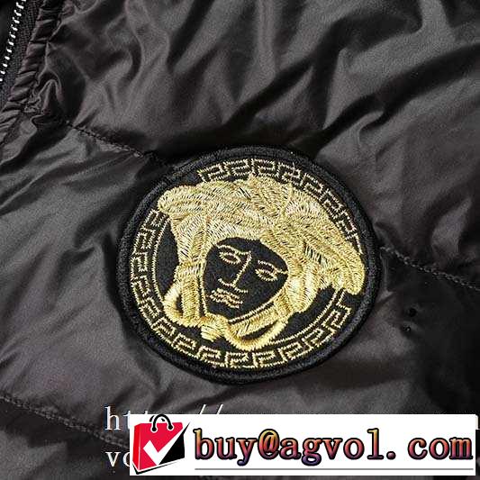 メンズ ダウンジャケット ヒットする秋冬コレクション ヴェルサーチ 2019トレンドアイテム激安 VERSACE 秋冬ファッションコーディネート