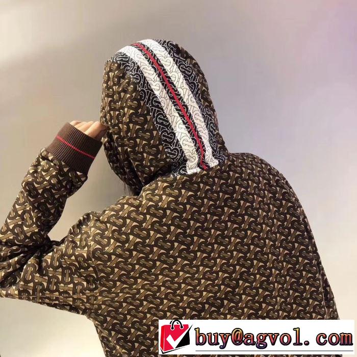 大人かわいい秋冬コーデを楽しみ パーカー バーバリー 秋ファションのトレンド BURBERRY 2019秋のファッショントレンドはこれ