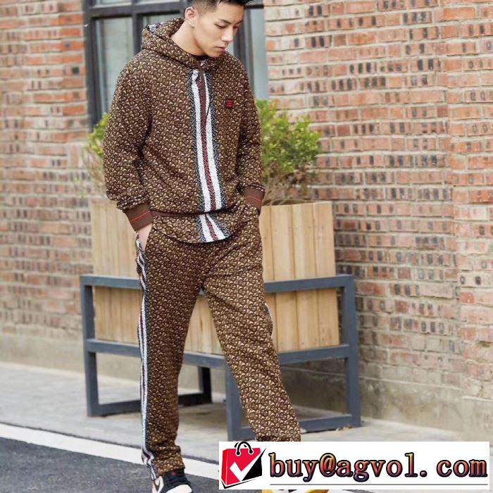 大人かわいい秋冬コーデを楽しみ パーカー バーバリー 秋ファションのトレンド BURBERRY 2019秋のファッショントレンドはこれ