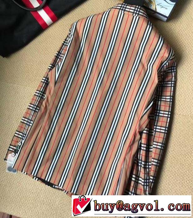 おススメの秋冬アイテムをCHECK ハーフコート 2019トレンドファッション新品 今季トレンドをうまく取り バーバリー BURBERRY