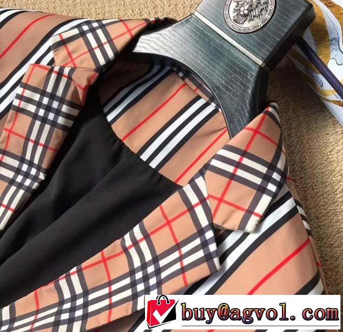 おススメの秋冬アイテムをCHECK ハーフコート 2019トレンドファッション新品 今季トレンドをうまく取り バーバリー BURBERRY