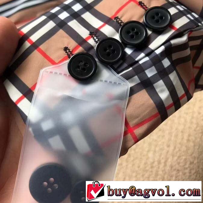 おススメの秋冬アイテムをCHECK ハーフコート 2019トレンドファッション新品 今季トレンドをうまく取り バーバリー BURBERRY