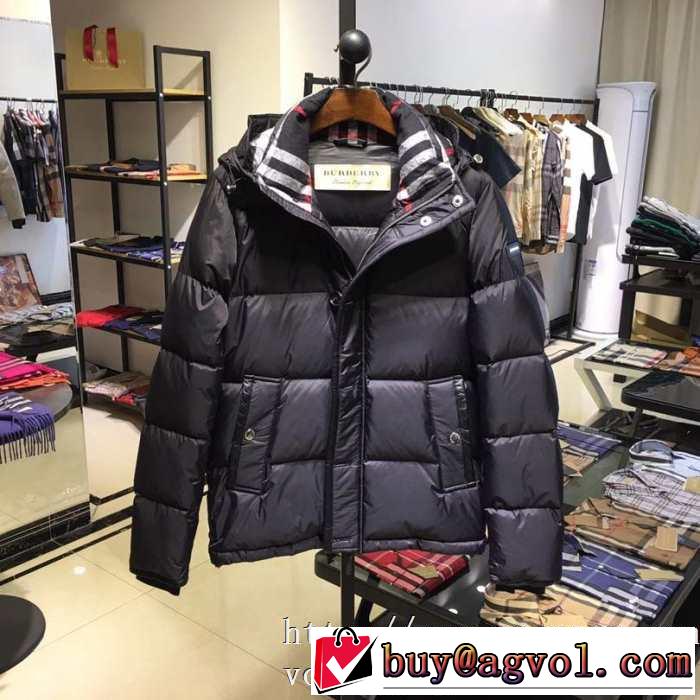 バーバリー BURBERRY フェイクファー製のコート 人気ファッション雑誌でも掲載 秋服コーデ2019年版
