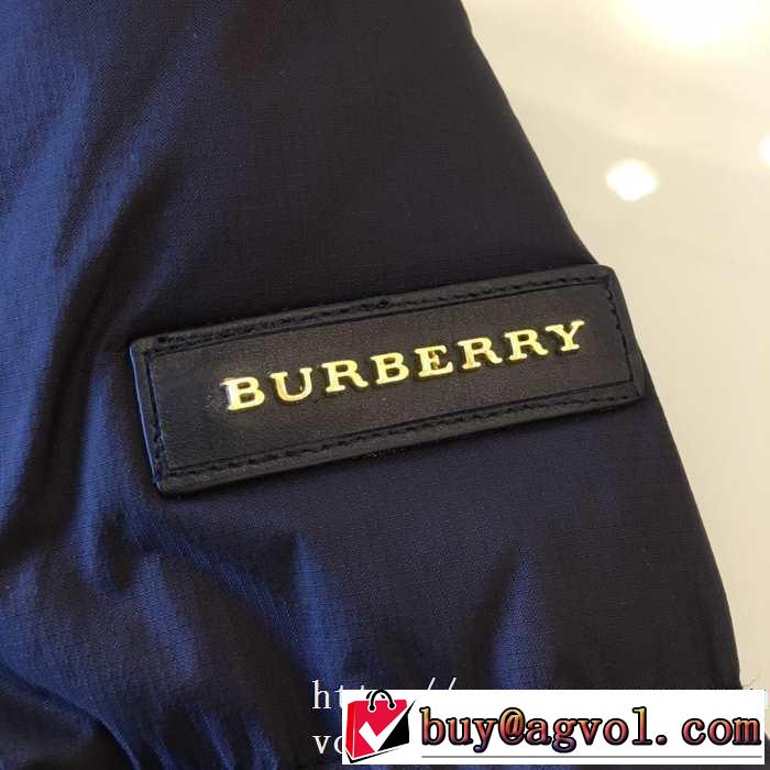 バーバリー BURBERRY フェイクファー製のコート 人気ファッション雑誌でも掲載 秋服コーデ2019年版