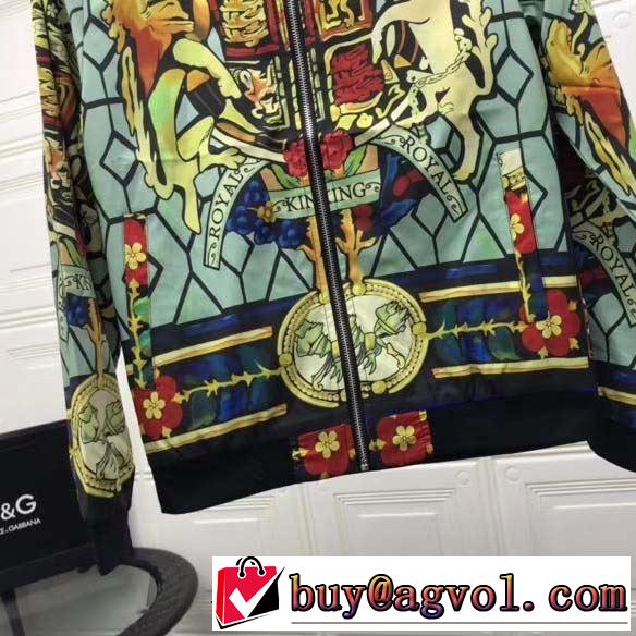注目の秋ファッション一番 ドルチェ＆ガッバーナ Dolce&Gabbana 人気ブランドの秋冬新色 ハーフコート 2019秋冬トレンド押さえておきたい