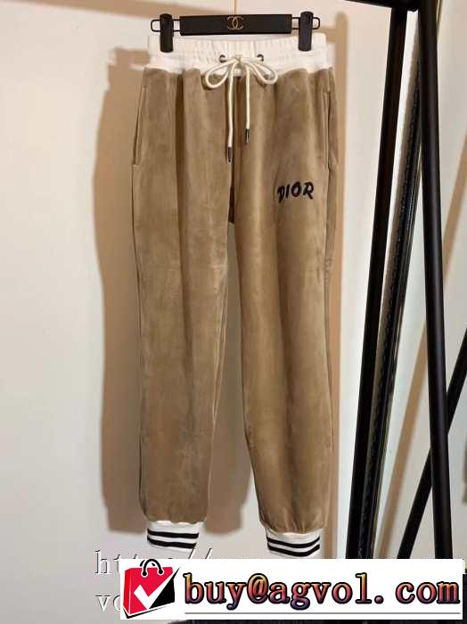Dior 秋冬新作おすすめディオールパーカーレディーススウェットシャツセットアップコピーカシミヤ ニットウェア秋冬トレンド人気新品