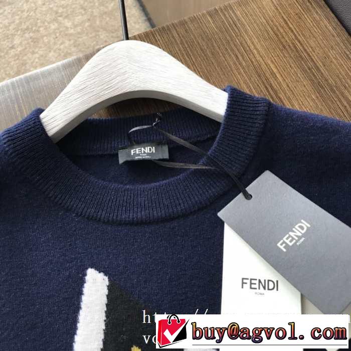 2019秋冬最重要アイテム サイズのよさを感じる新作 フェンディ FENDI プルオーバーパーカー 2色可選