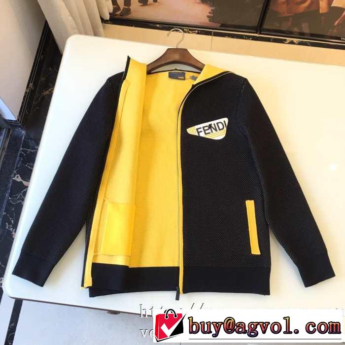 【最新】2019年秋冬のトレンド速報 フェンディ FENDI フード付きコート 寒い季節トレンド上品