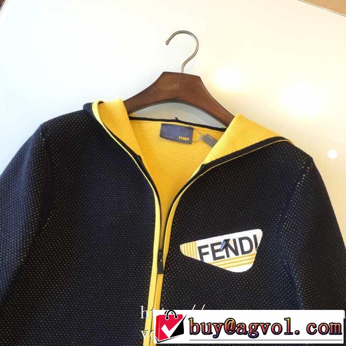 【最新】2019年秋冬のトレンド速報 フェンディ FENDI フード付きコート 寒い季節トレンド上品