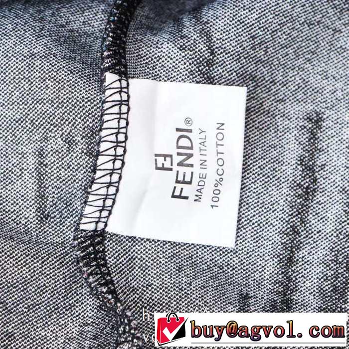 秋冬から人気継続中 【2019秋冬】今きてる最先端ブランドフェンディ FENDI プルオーバーパーカー 2色可選