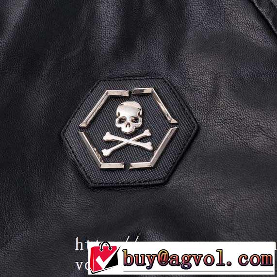 フェイクファー製のコート フィリッププレイン PHILIPP PLEIN 秋服コーデ2019年版 最新トレンドコーデおすすめ