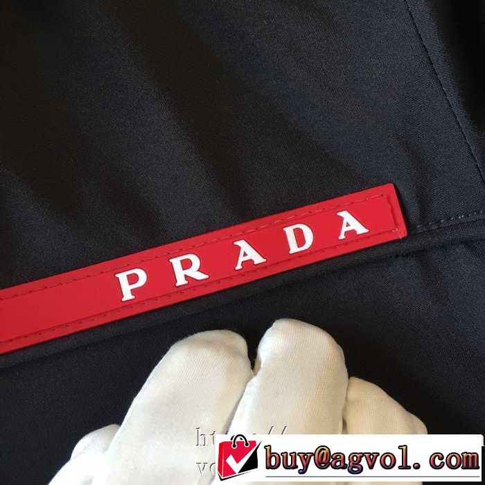 プラダ ダブルテクニ カルジャケット30代男性にカジュアルコーデ Pradaコピー スウェットジップパーカー ナイロン 防寒性