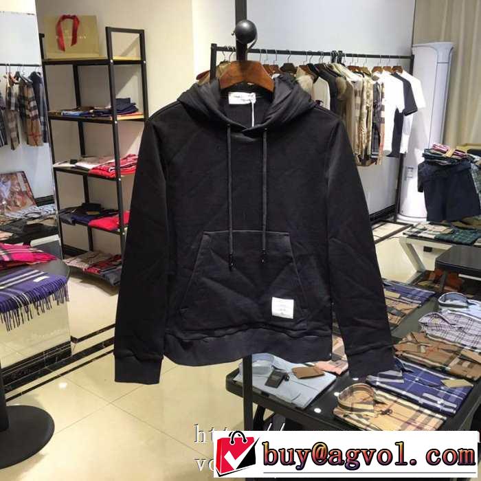 今季限定トムブラウン コピー4BAR アティキュレイト オーバーサイズ フーディースウェットシャツセットアップ THOM BROWNE
