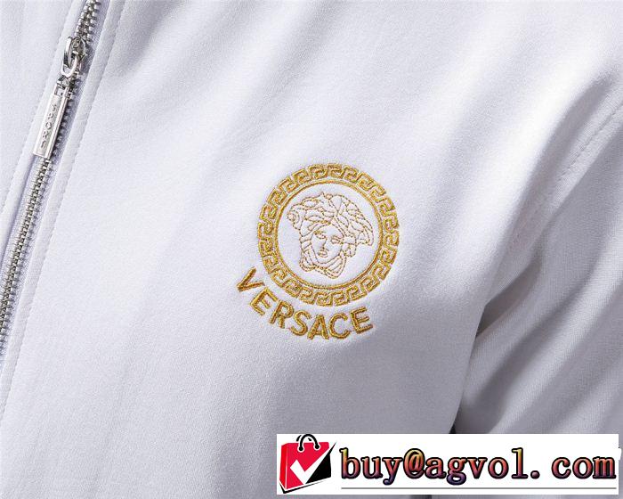 2019春夏の大注目トレンド ヴェルサーチ新作限定早い者勝ち VERSACE 上下セット