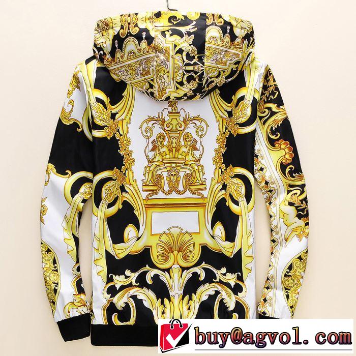春夏のトレンドアイテム ヴェルサーチVERSACE ブルゾン 2019春夏の大注目トレンド