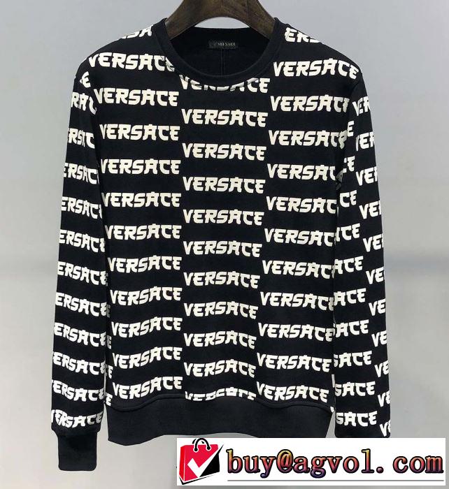 2019年の春夏に着たい ヴェルサーチVERSACE プルオーバーパーカー 2色可選 今シーズン人気のアイテム
