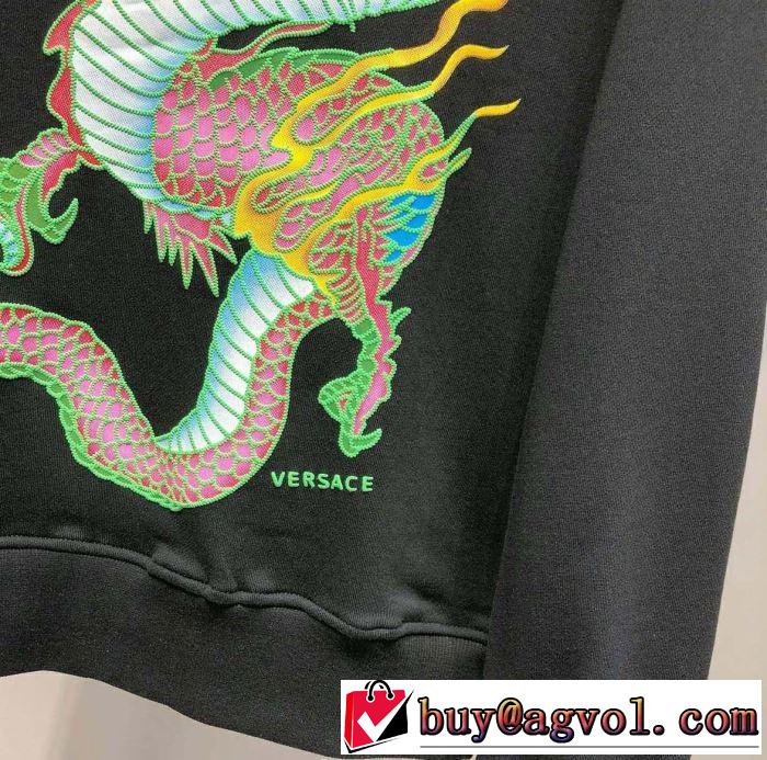 2019年春夏流行ファッション 大人の可愛さを引き立て ヴェルサーチVERSACE プルオーバーパーカー 2色可選