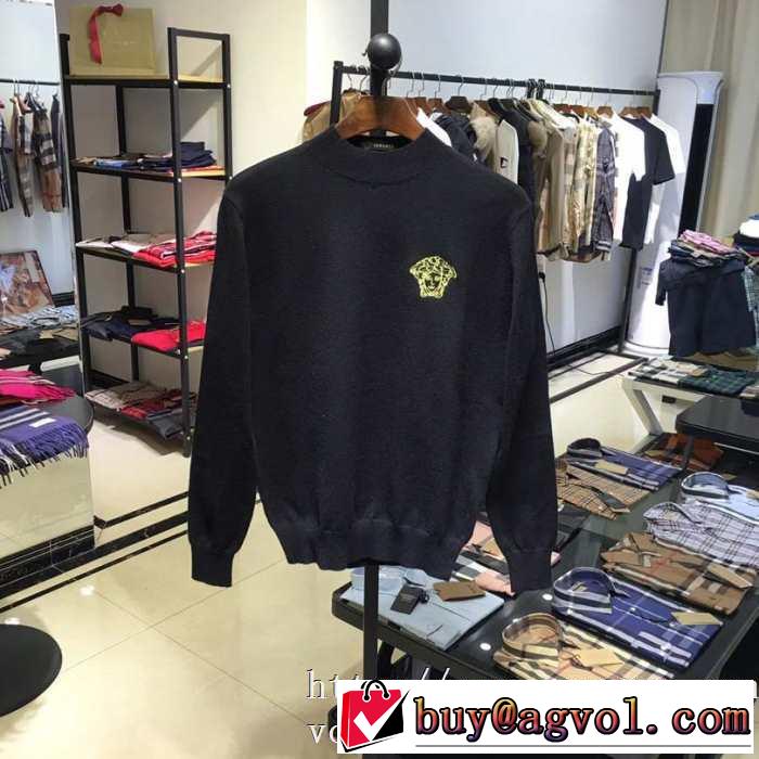 ヴェルサーチ VERSACE プルオーバーパーカー 3色可選 ファッショントレンドを早速チェック 2020秋冬流行ファション