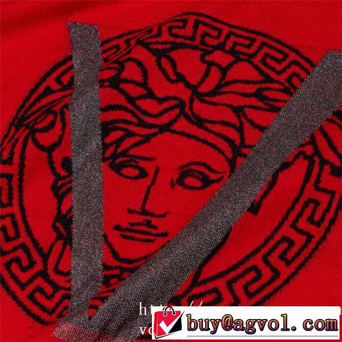 2色可選 プルオーバーパーカー ヴェルサーチ VERSACE 2019秋冬人気色おすすめ 更にトレンドが急上昇中